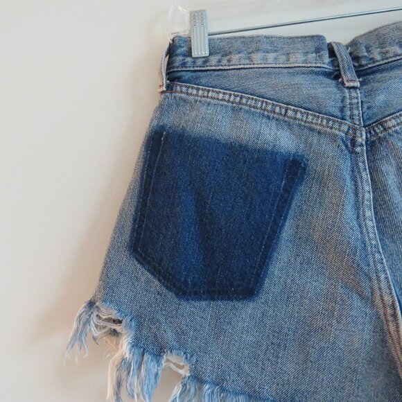 MOUSSY VINTAGE Exposed Button Fly Distressed Raw Hem Jean Shorts - Picture 10 of 15